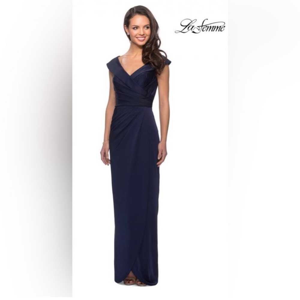 NWOT La Femme Womens Navy Blue V-Neck Cap Sleeve Pleated Ruched Long Gown
